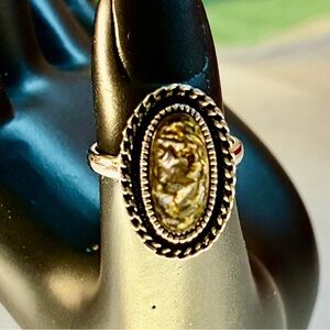 Vintage Sarah Coventry Silver Tone Oval Ring w/ Abalone in Twisted Rope Design